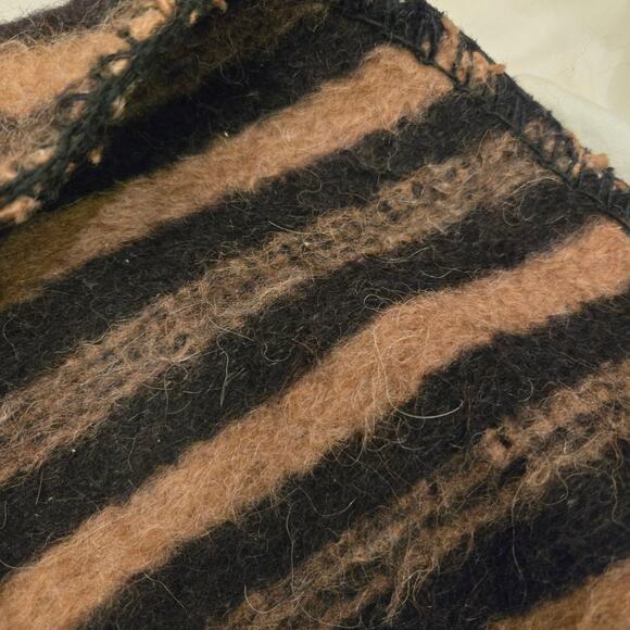 Poncho Cape Tunic One Size Black Brown Striped Super Heavy and Warm *read* - Picture 13 of 16